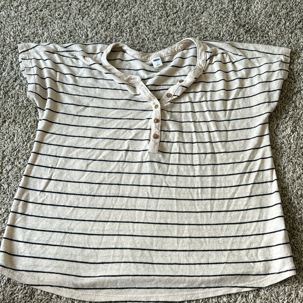 Old navy striped top Henley